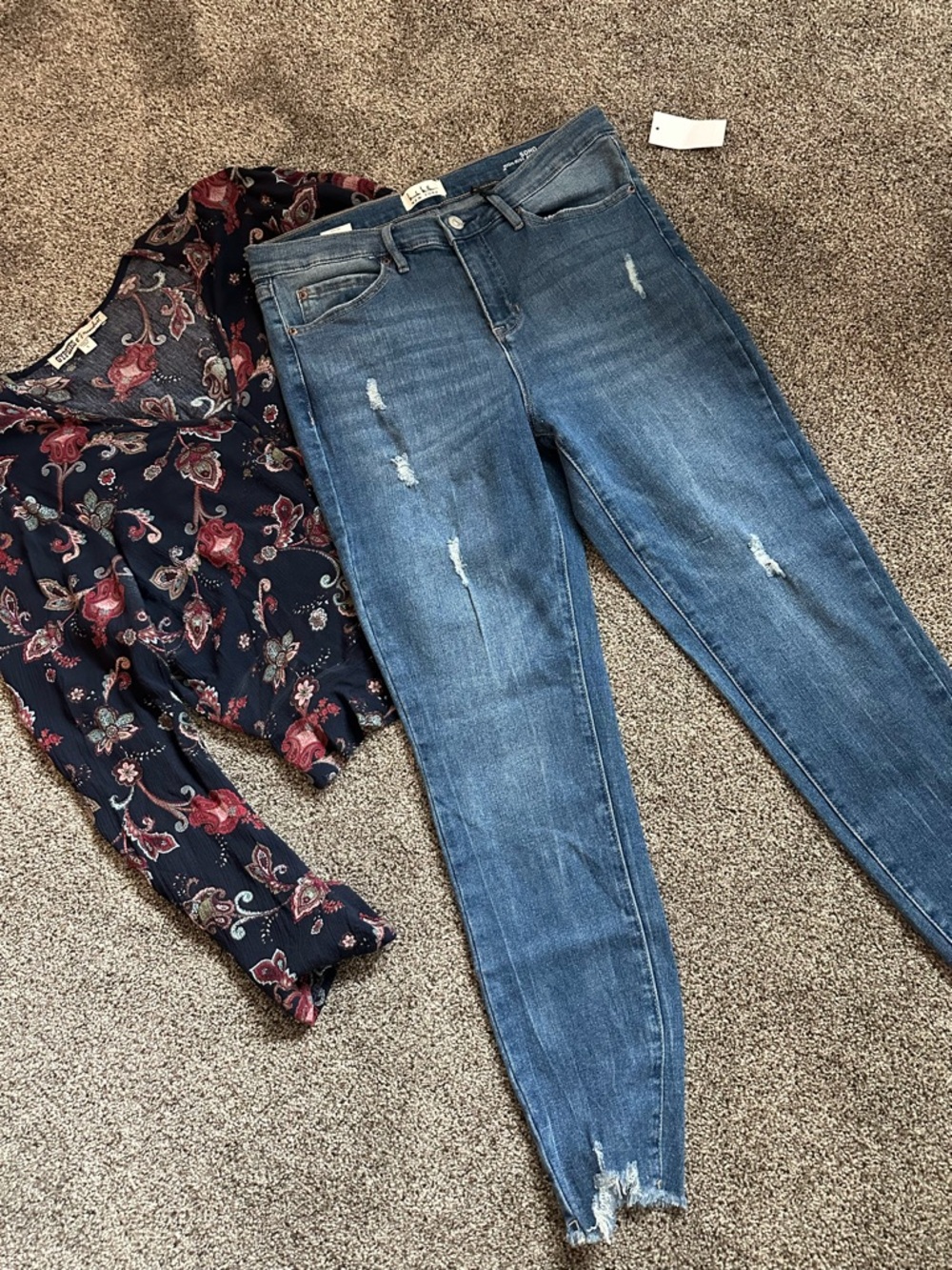 Nicole Miller NY Distressed Skinny Jeans Size 8 High Rise Stretch Denim Blue